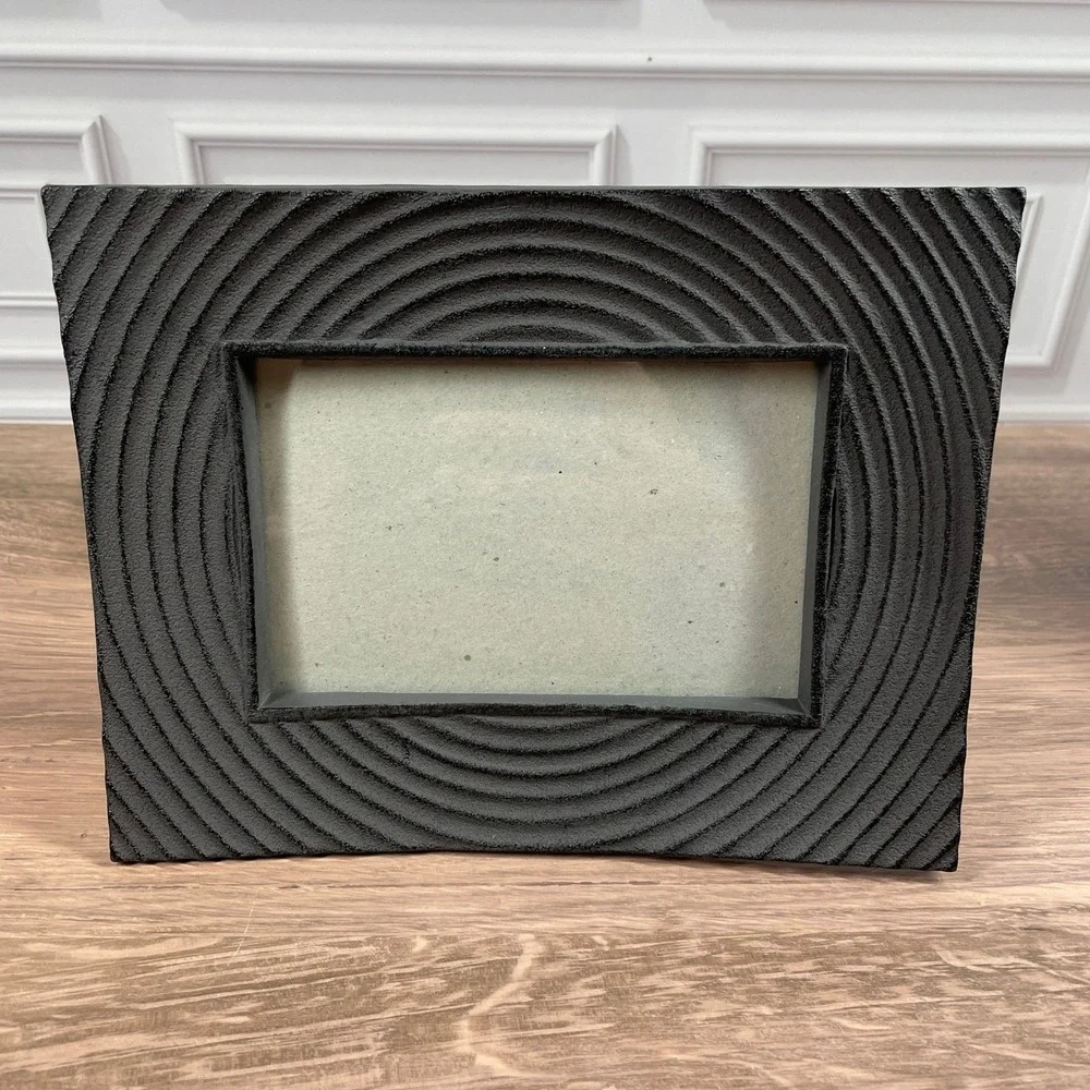 VTG 1999 Terragraphics Black Metal Textured Decorative Photo Frame Art Decor x2